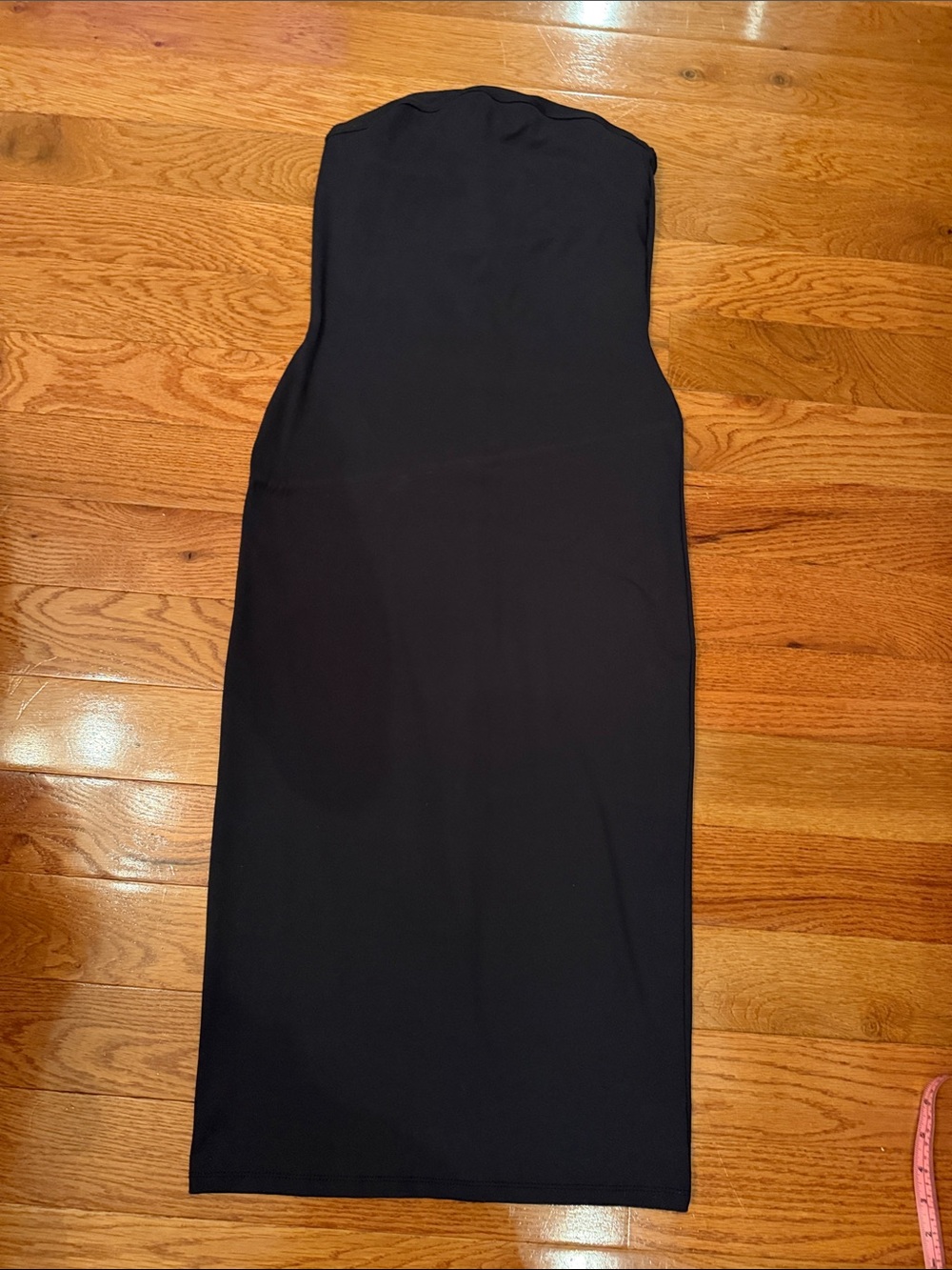525 black strapless dress
